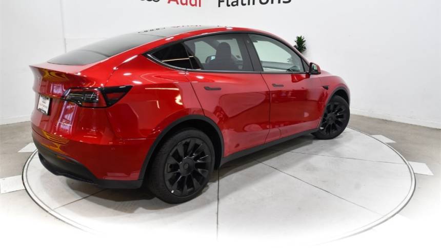 2021 Tesla Model Y 5YJYGDEE4MF243974