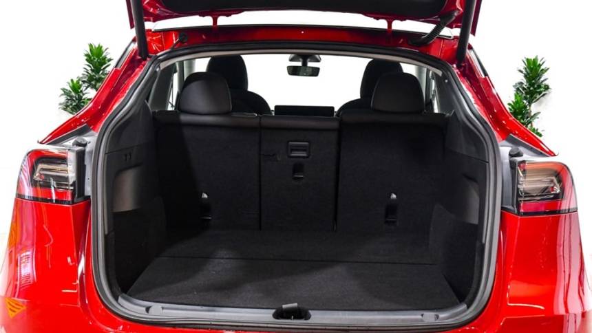 2021 Tesla Model Y 5YJYGDEE4MF243974