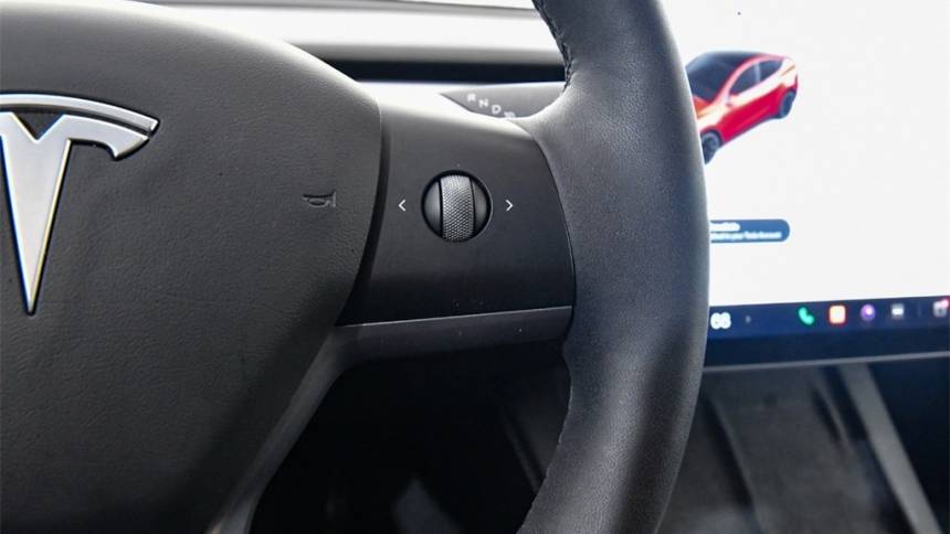 2021 Tesla Model Y 5YJYGDEE4MF243974