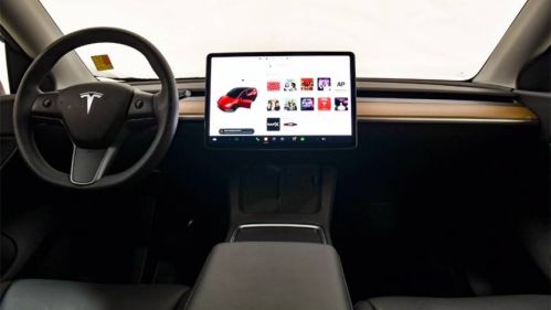 2021 Tesla Model Y 5YJYGDEE4MF243974
