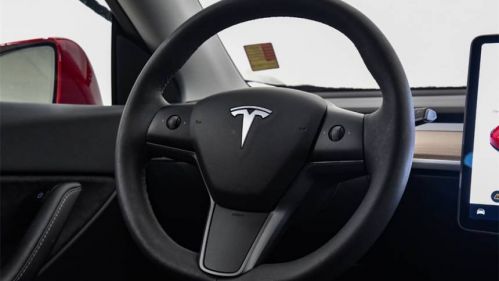 2021 Tesla Model Y 5YJYGDEE4MF243974