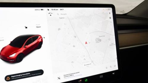 2021 Tesla Model Y 5YJYGDEE4MF243974