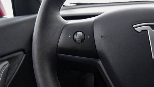 2021 Tesla Model Y 5YJYGDEE4MF243974
