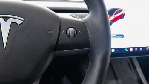 2021 Tesla Model Y 5YJYGDEE4MF243974