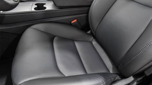 2021 Tesla Model Y 5YJYGDEE4MF243974