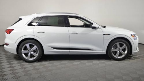 2019 Audi e-tron WA1LAAGE9KB004793