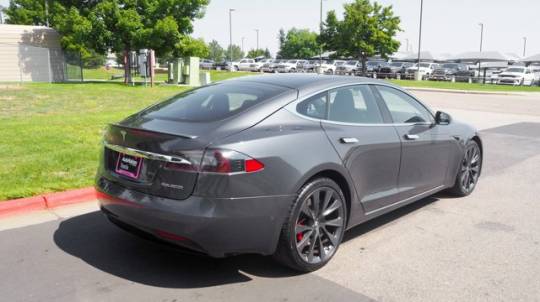 2019 Tesla Model S 5YJSA1E46KF330771