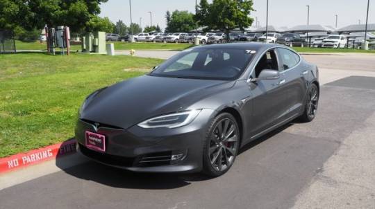 2019 Tesla Model S 5YJSA1E46KF330771