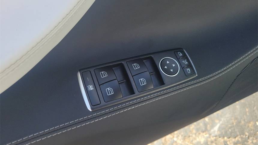 2019 Tesla Model S 5YJSA1E20KF309896