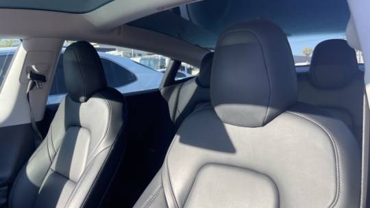 2019 Tesla Model 3 5YJ3E1EB5KF434403