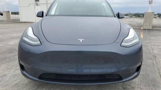 2020 Tesla Model Y 5YJYGDEE2LF043724