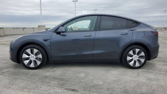 2020 Tesla Model Y 5YJYGDEE2LF043724