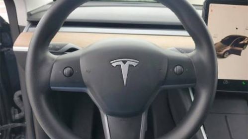 2020 Tesla Model Y 5YJYGDEE2LF043724