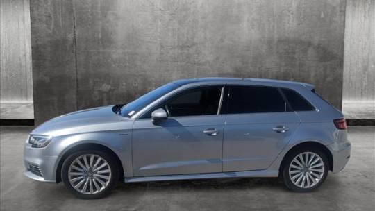 2017 Audi A3 Sportback e-tron WAUTPBFF2HA043225