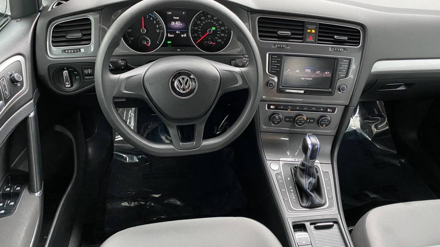 2016 Volkswagen e-Golf WVWKP7AU6GW916557