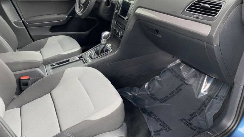 2016 Volkswagen e-Golf WVWKP7AU6GW916557