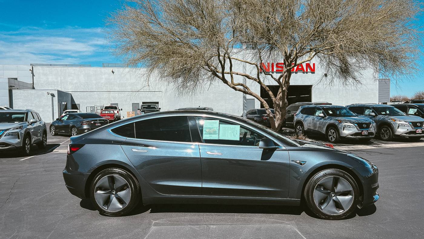 2020 Tesla Model 3 5YJ3E1EAXLF657951