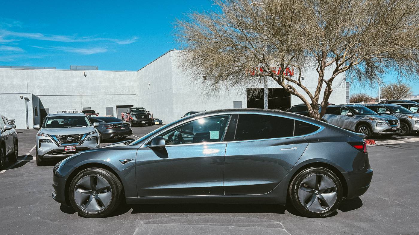 2020 Tesla Model 3 5YJ3E1EAXLF657951