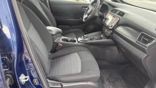 2021 Nissan LEAF 1N4AZ1CV9MC551058