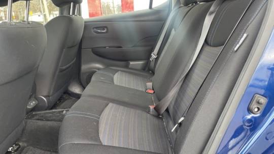 2021 Nissan LEAF 1N4AZ1CV9MC551058