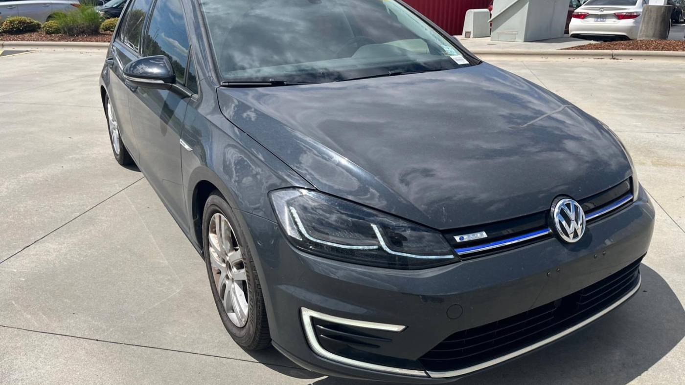 2019 Volkswagen e-Golf WVWKR7AU5KW918142