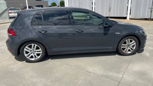2019 Volkswagen e-Golf WVWKR7AU5KW918142