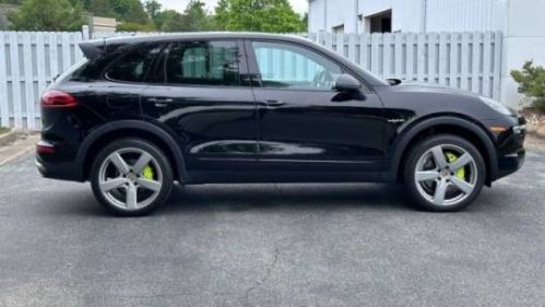 2016 Porsche Cayenne WP1AE2A20GLA64418