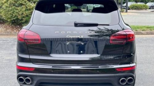 2016 Porsche Cayenne WP1AE2A20GLA64418