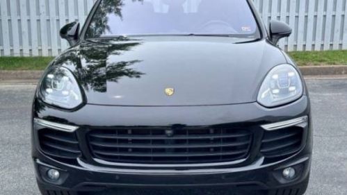 2016 Porsche Cayenne WP1AE2A20GLA64418