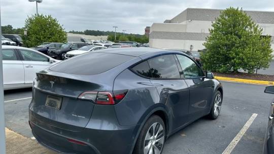 2020 Tesla Model Y 5YJYGDEE8LF011960