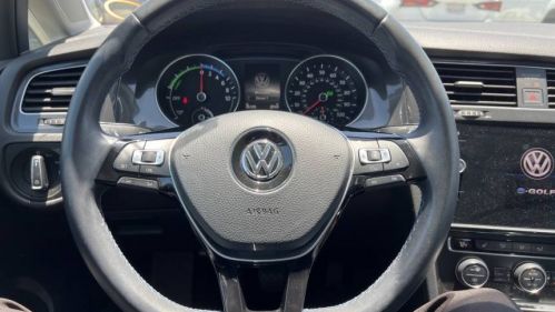 2017 Volkswagen e-Golf WVWKR7AU3HW953657