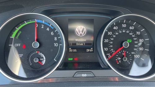 2017 Volkswagen e-Golf WVWKR7AU3HW953657