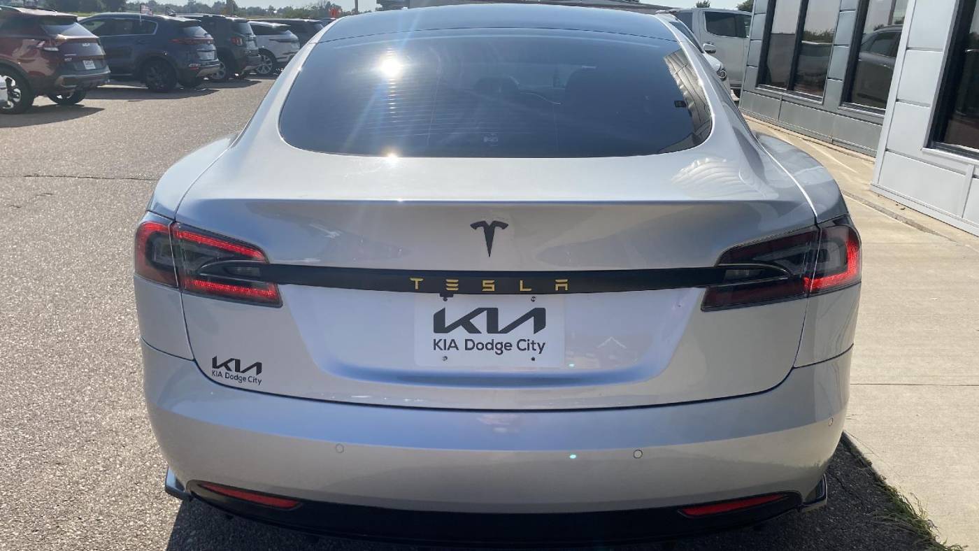 2017 Tesla Model S 5YJSA1E28HF185790