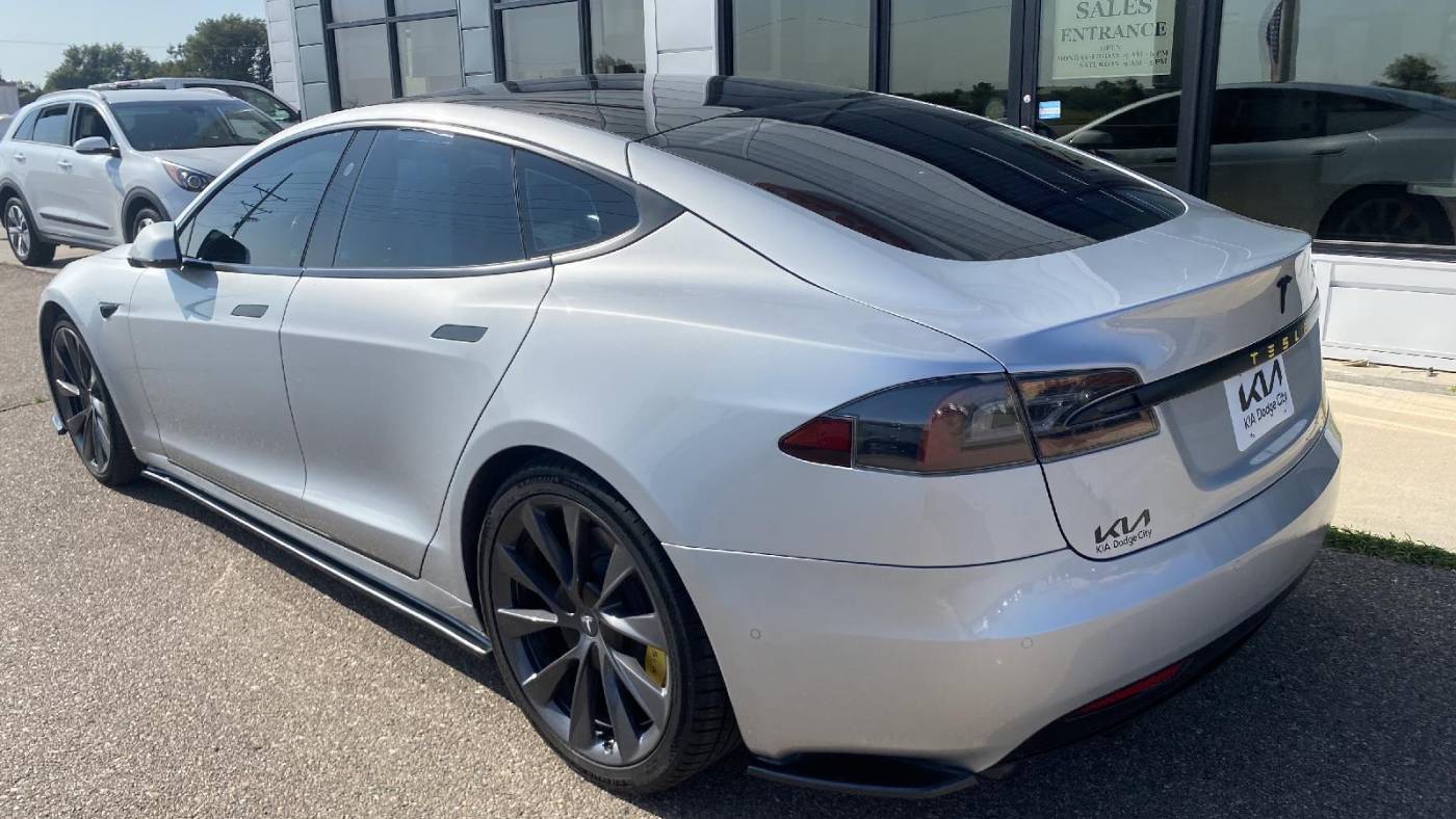 2017 Tesla Model S 5YJSA1E28HF185790