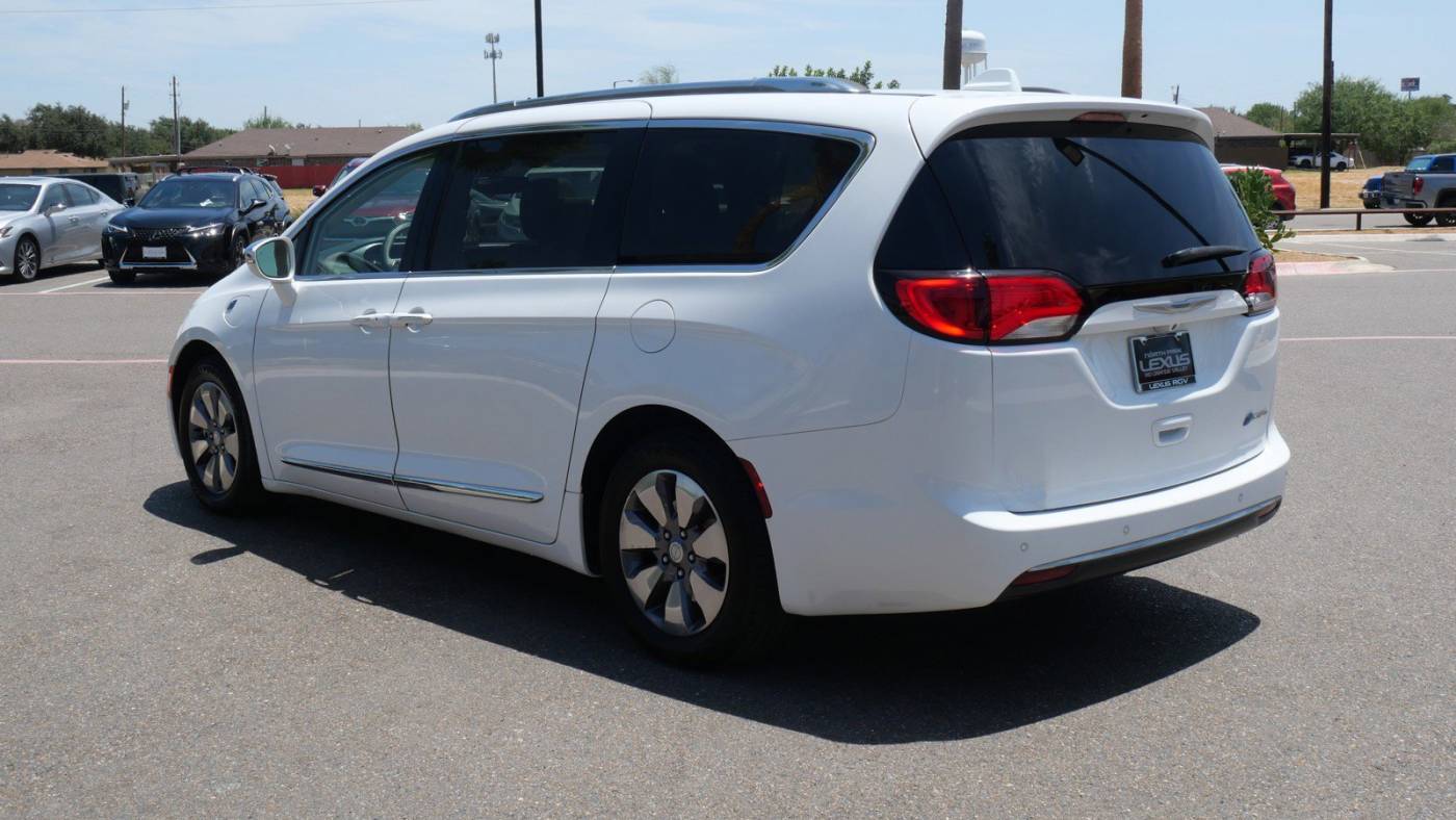 2018 Chrysler Pacifica 2C4RC1N70JR289737