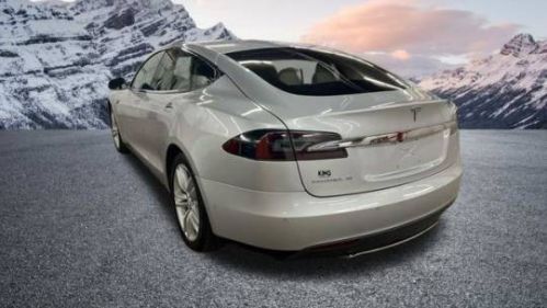 2014 Tesla Model S 5YJSA1H1XEFP63337