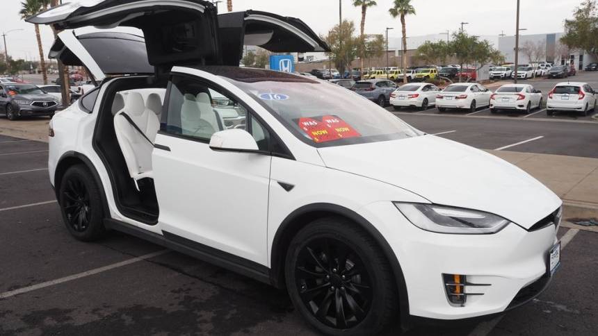 2016 Tesla Model X 5YJXCBE28GF006328