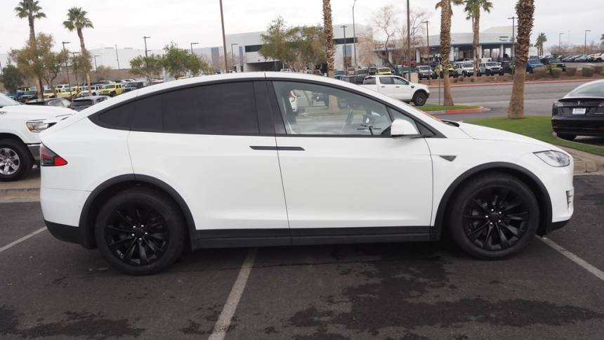 2016 Tesla Model X 5YJXCBE28GF006328