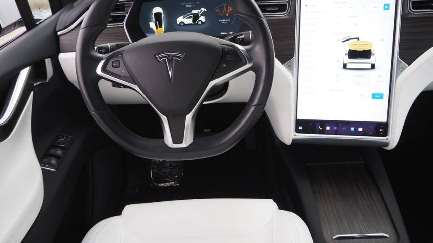 2016 Tesla Model X 5YJXCBE28GF006328