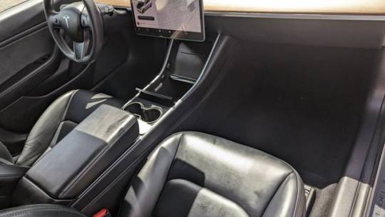 2019 Tesla Model 3 5YJ3E1EA9KF466455