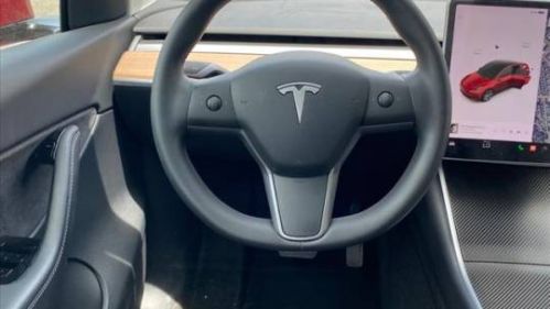 2020 Tesla Model Y 5YJYGDEE5LF011964