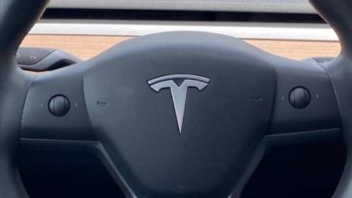 2020 Tesla Model Y 5YJYGDEE5LF011964