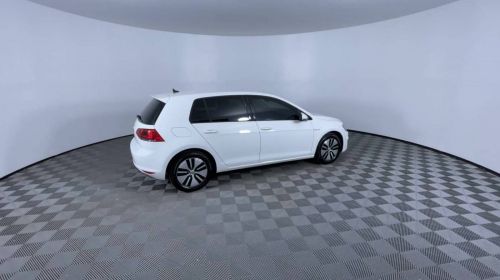 2015 Volkswagen e-Golf WVWPP7AU1FW911853