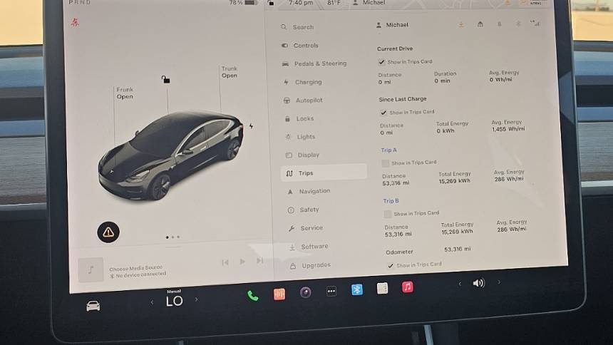 2019 Tesla Model 3 5YJ3E1EB5KF208524