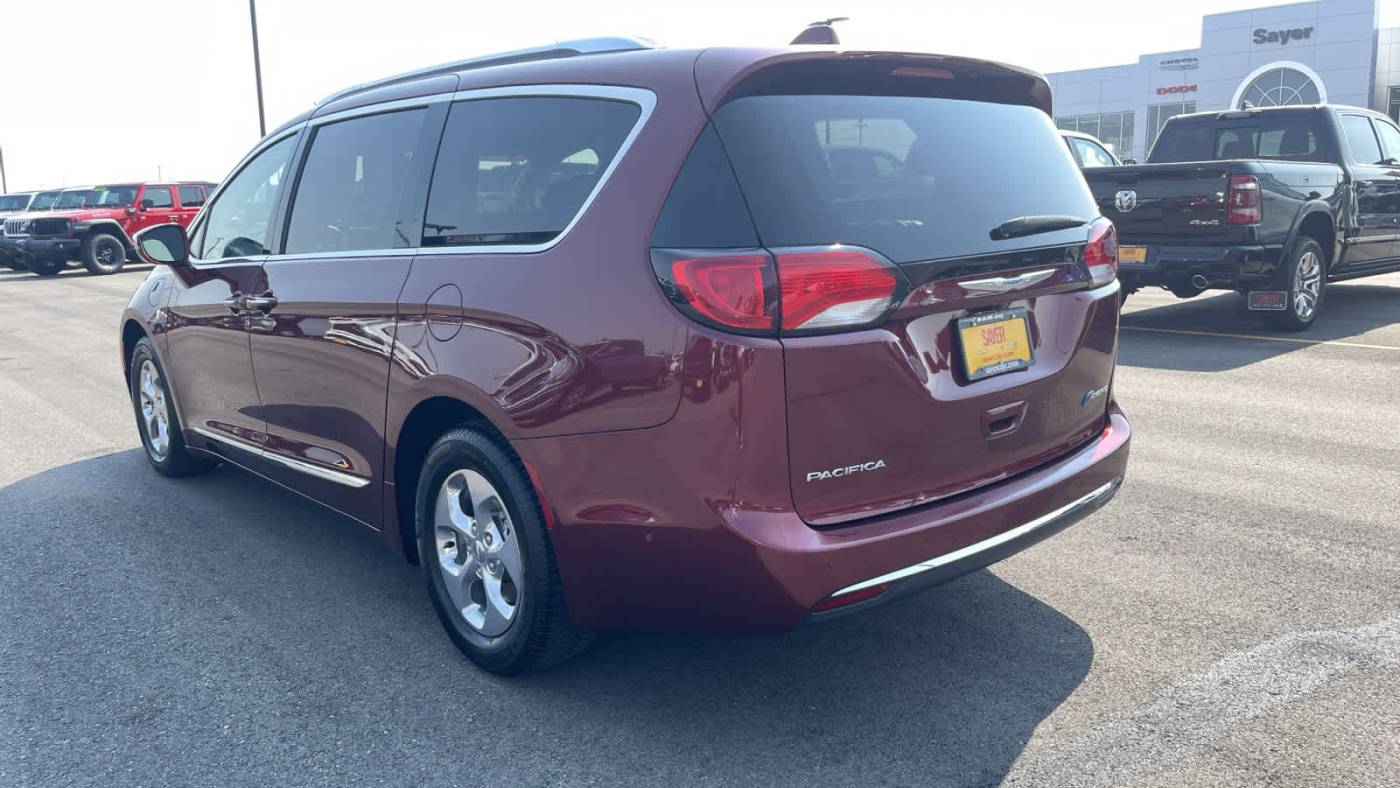 2018 Chrysler Pacifica 2C4RC1N72JR248218