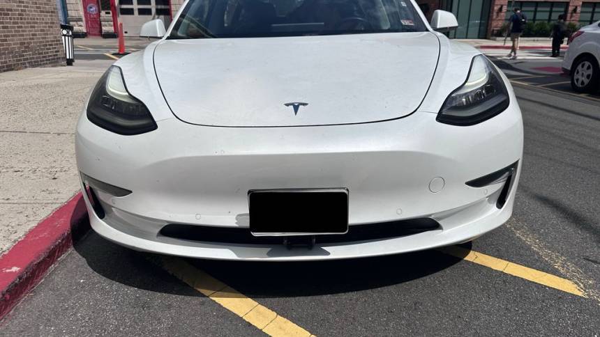 2018 Tesla Model 3 5YJ3E1EB1JF122058