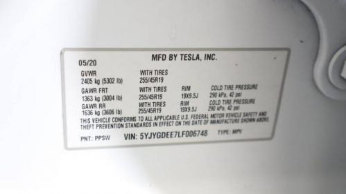 2020 Tesla Model Y 5YJYGDEE7LF006748