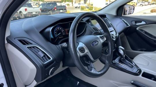 2017 Ford Focus 1FADP3R4XHL263827