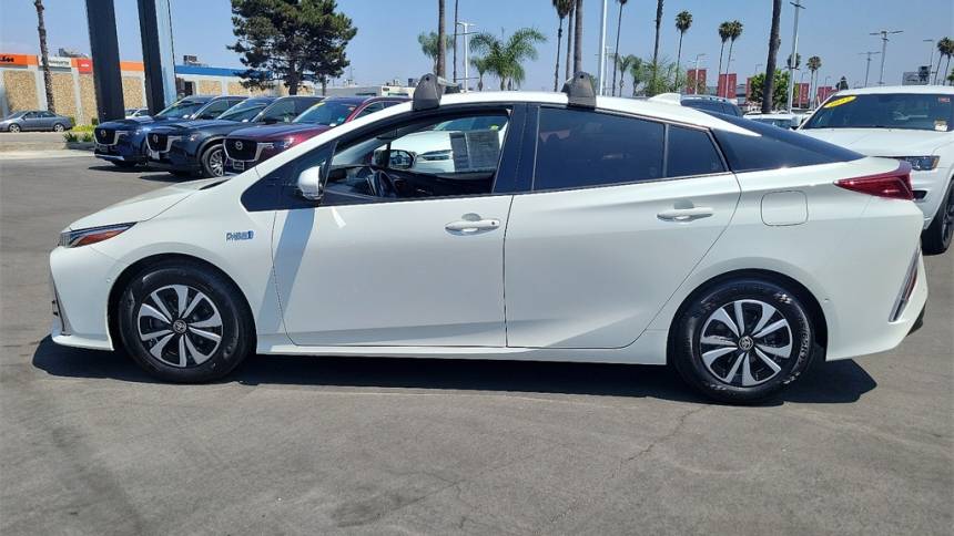 2017 Toyota Prius Prime JTDKARFP6H3006555