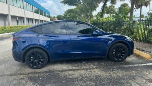 2021 Tesla Model Y 5YJYGDEE2MF255377